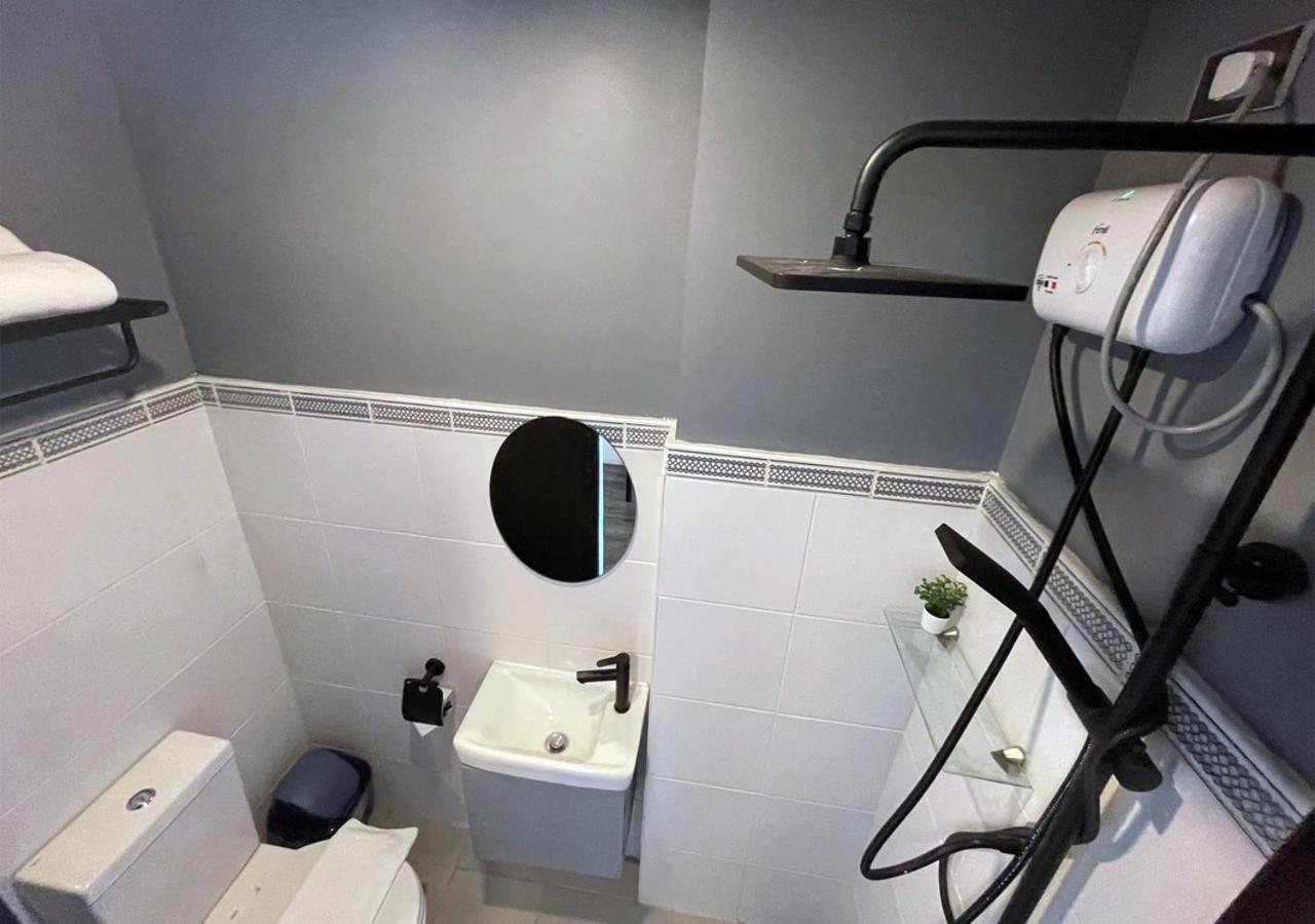 Mystay Hotel Bgc West Makati City Екстер'єр фото